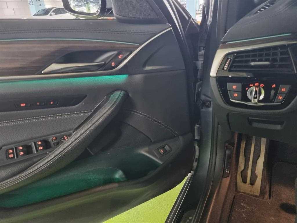 BMW 5 Series - Vista 11