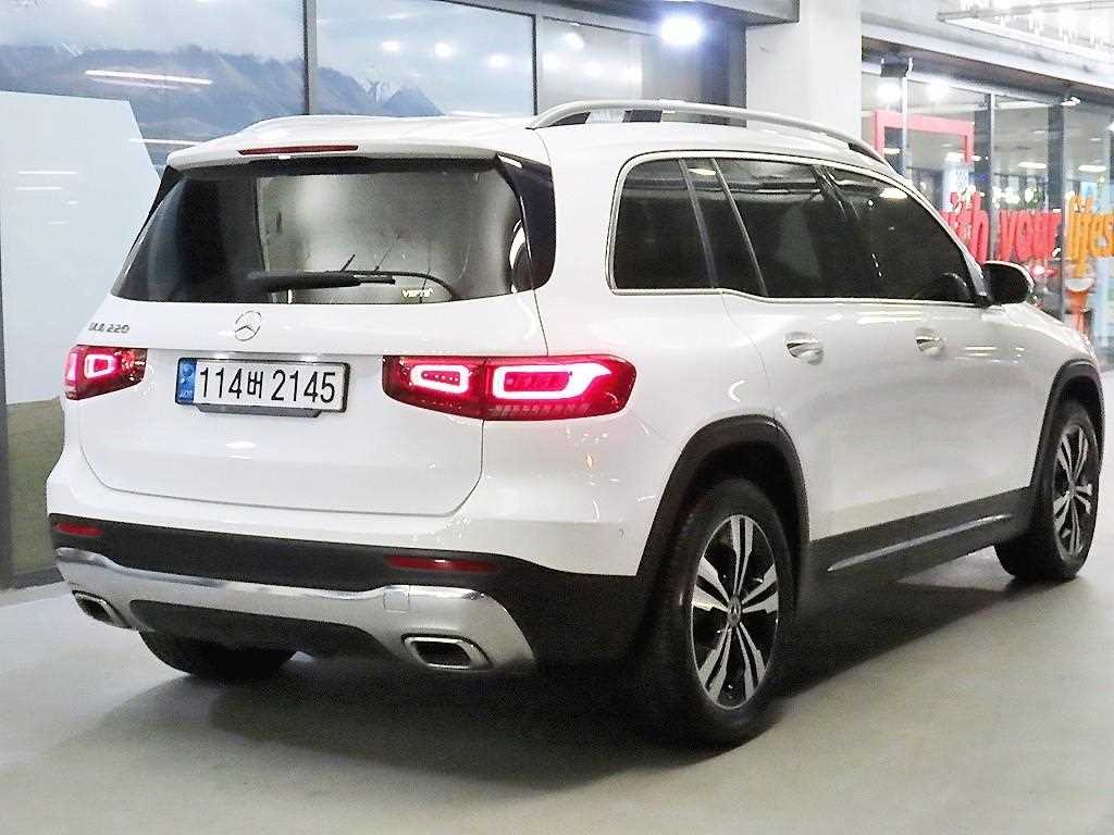 Mercedes Benz GLB Class - Vista 4