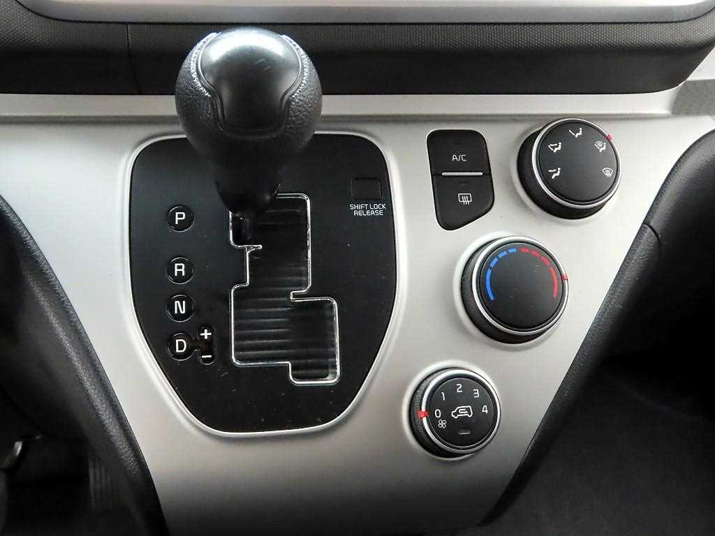 KIA Ray - Vista 10