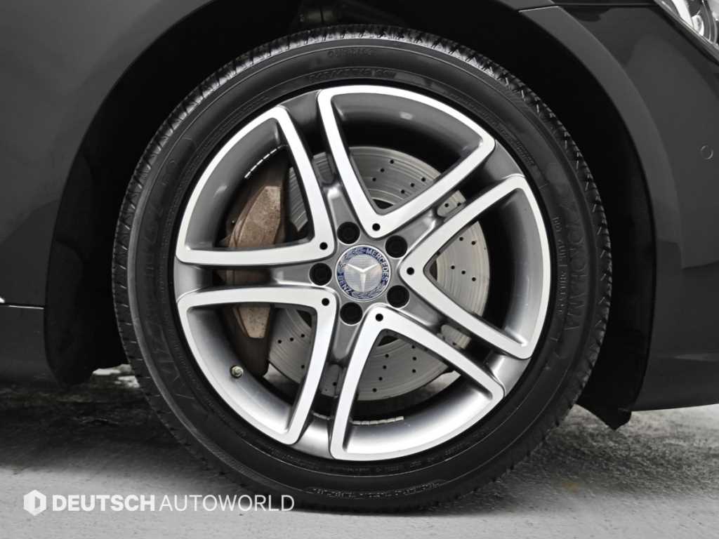 Mercedes Benz S Class - Vista 5