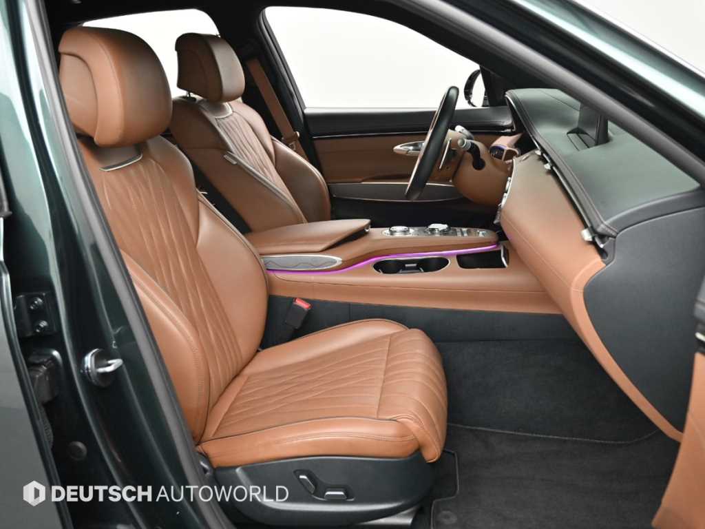 Genesis GV70 - Vista 10