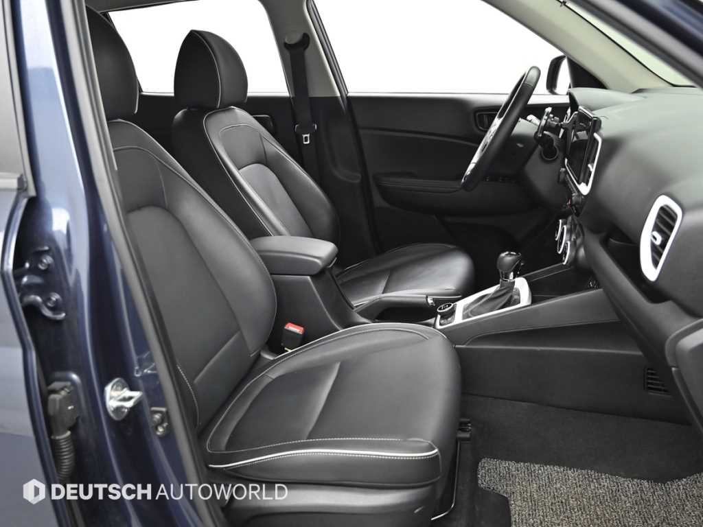 HYUNDAI Venue - Vista 10