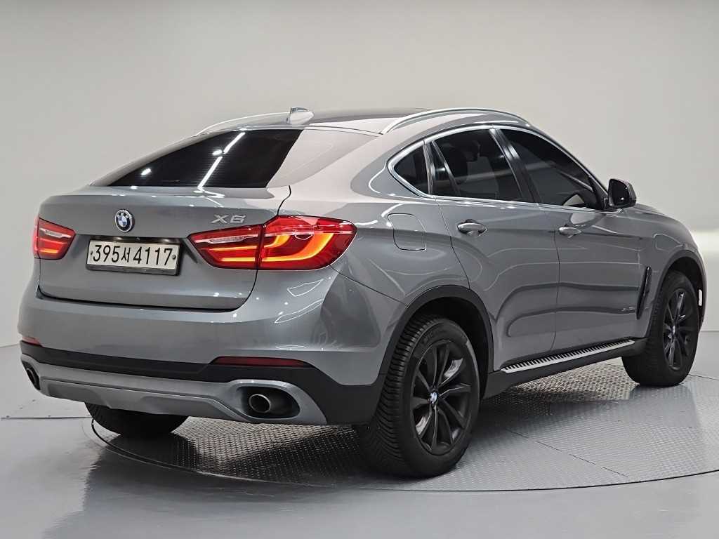 BMW X6 - Vista 4