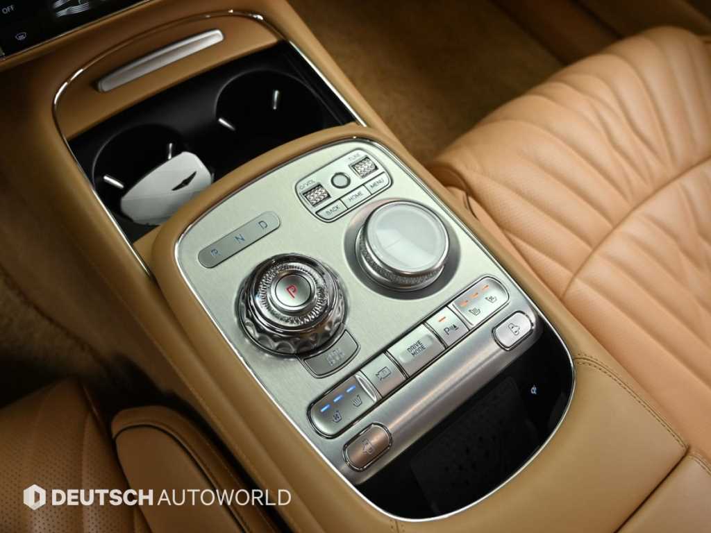 Genesis G90 - Vista 9