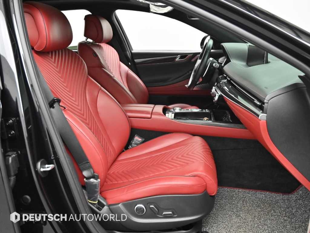 Genesis G80 - Vista 10