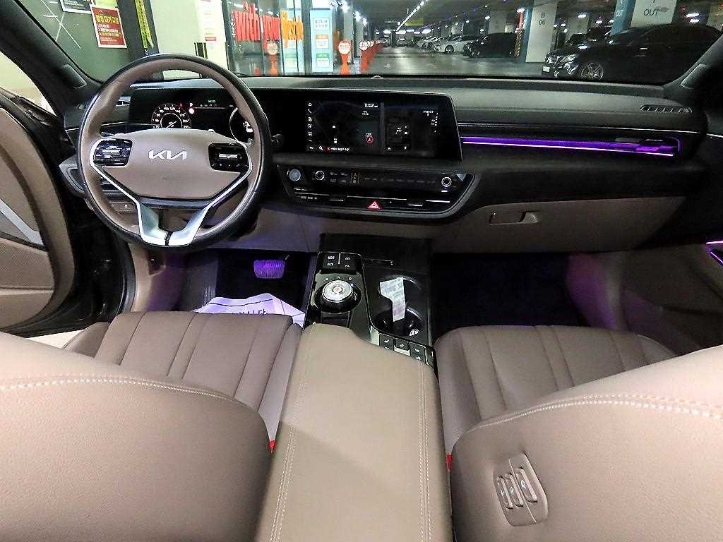KIA K8 - Vista 10
