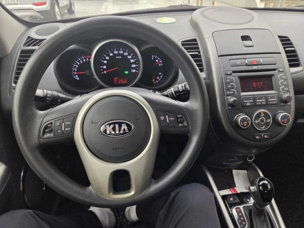 KIA Soul - Vista 10