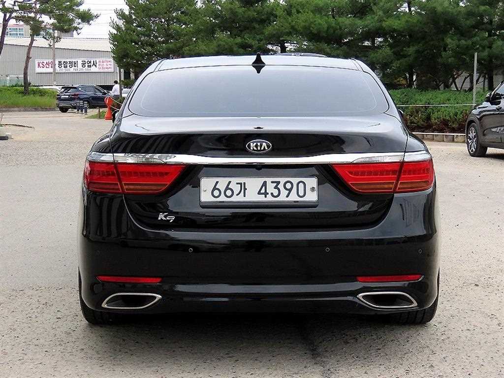 KIA K9 - Vista 4