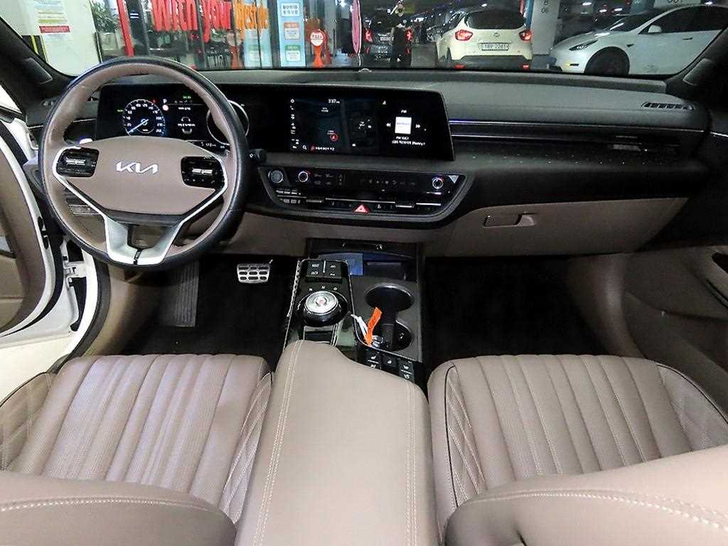 KIA K8 - Vista 10