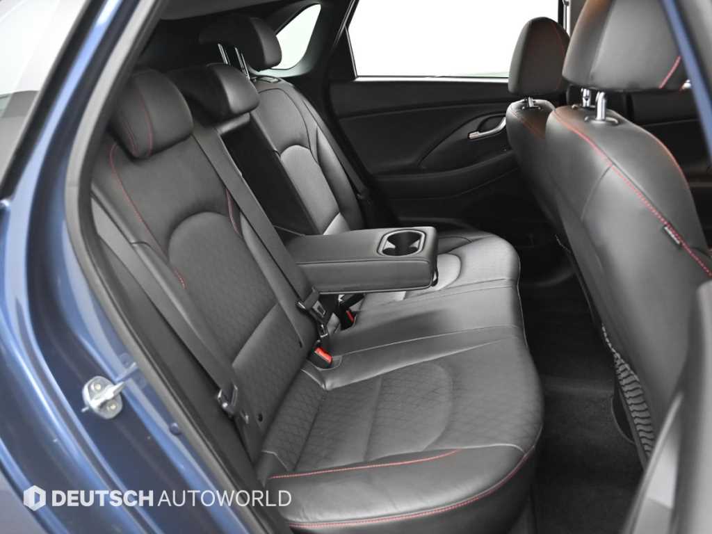 HYUNDAI i30 - Vista 12