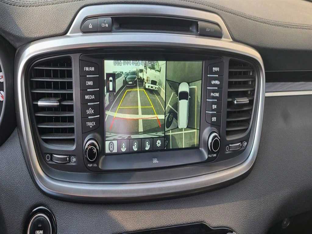 KIA Sorento - Vista 8