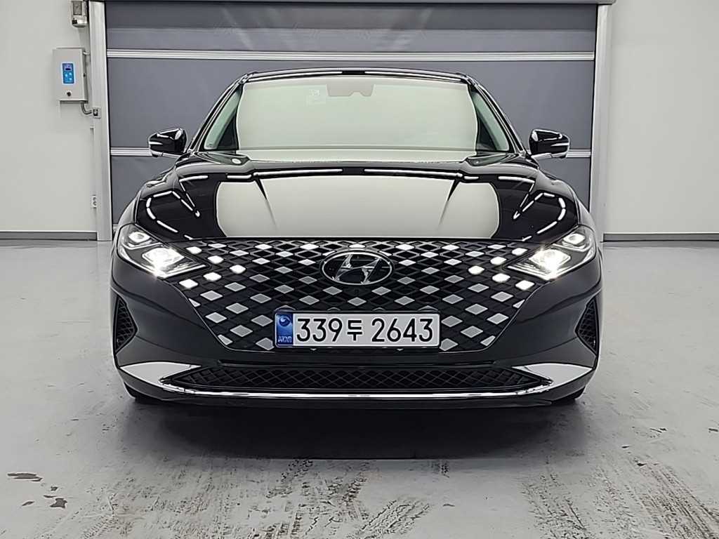 HYUNDAI Grandeur - Vista 2