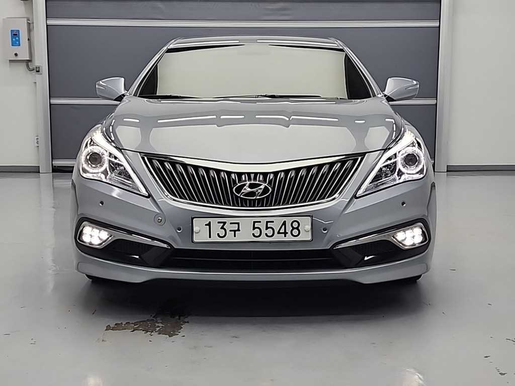 HYUNDAI Grandeur - Vista 2