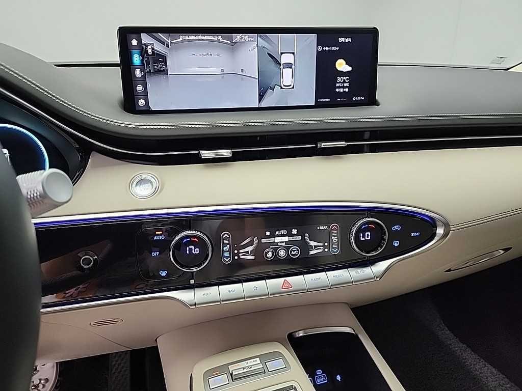 Genesis GV70 - Vista 10