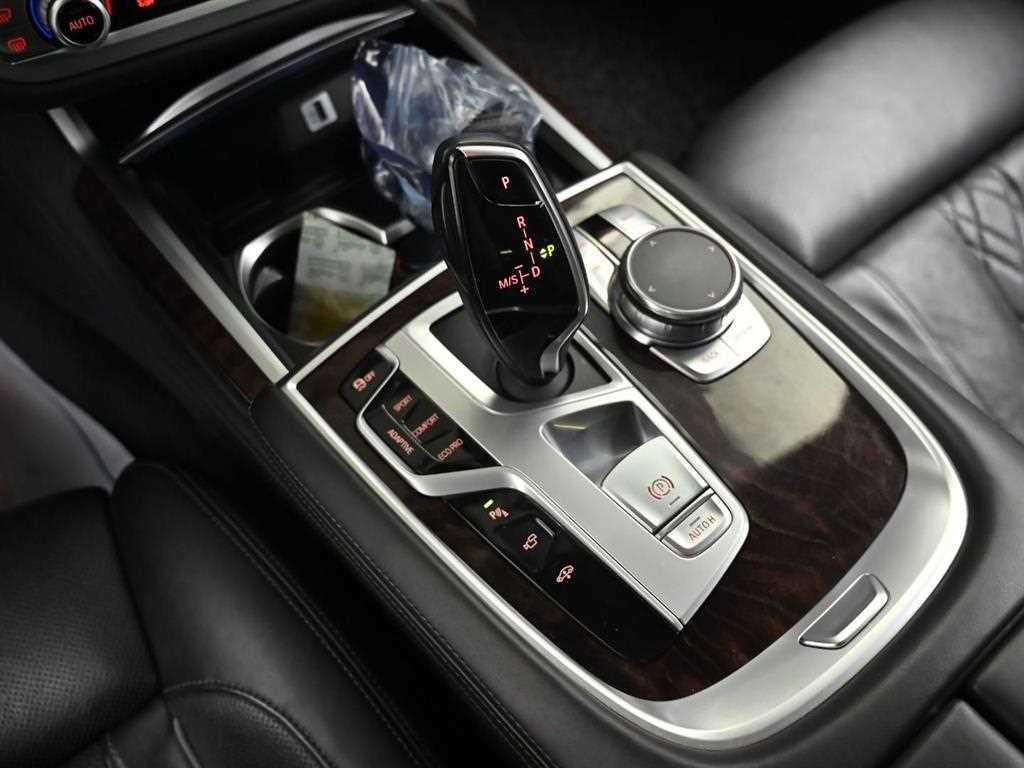 BMW 7 Series - Vista 10