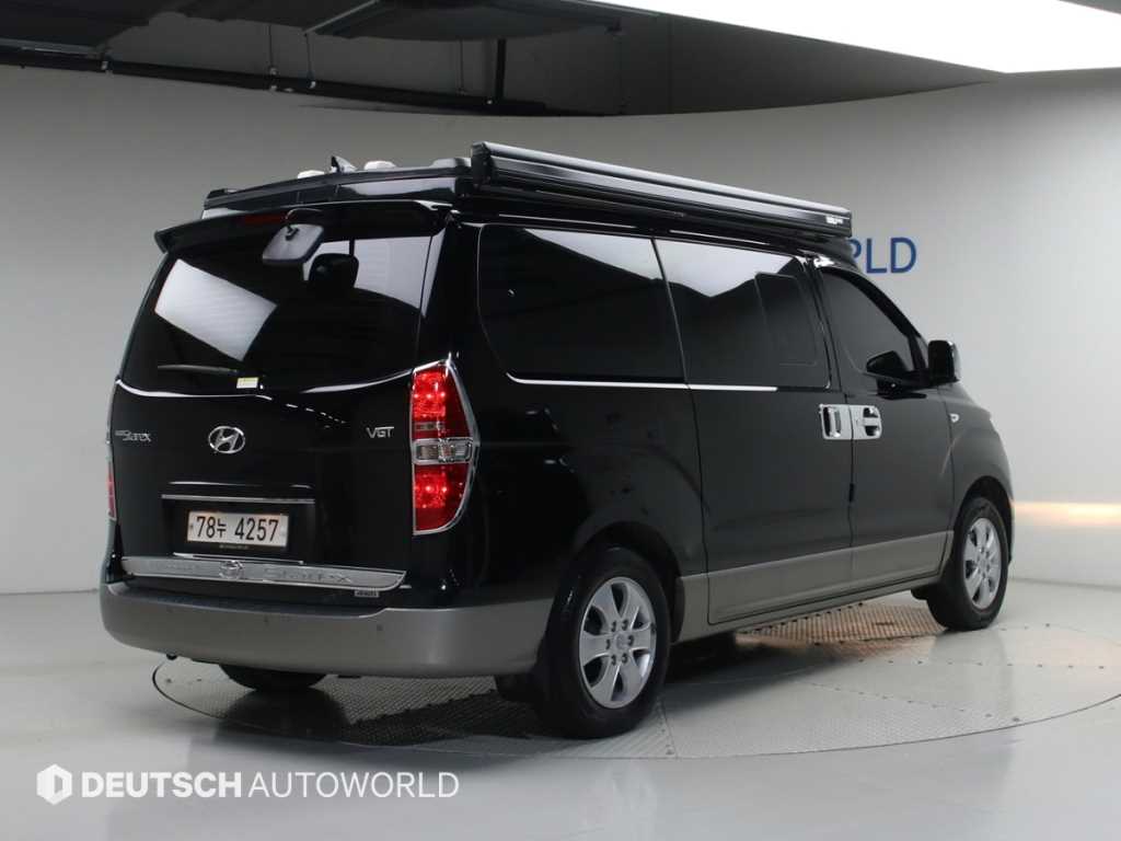 HYUNDAI Starex - Vista 2