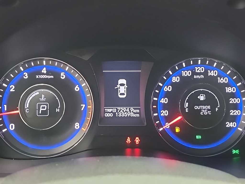 HYUNDAI i40 - Vista 6