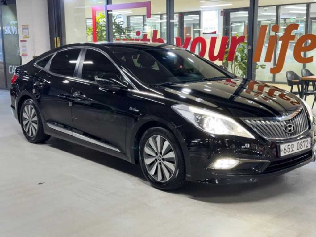 HYUNDAI Grandeur - Vista 2