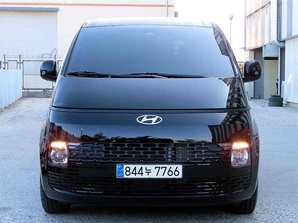 HYUNDAI Staria 2024 - Importación desde Corea - HF Imports Iquique - Foto 1
