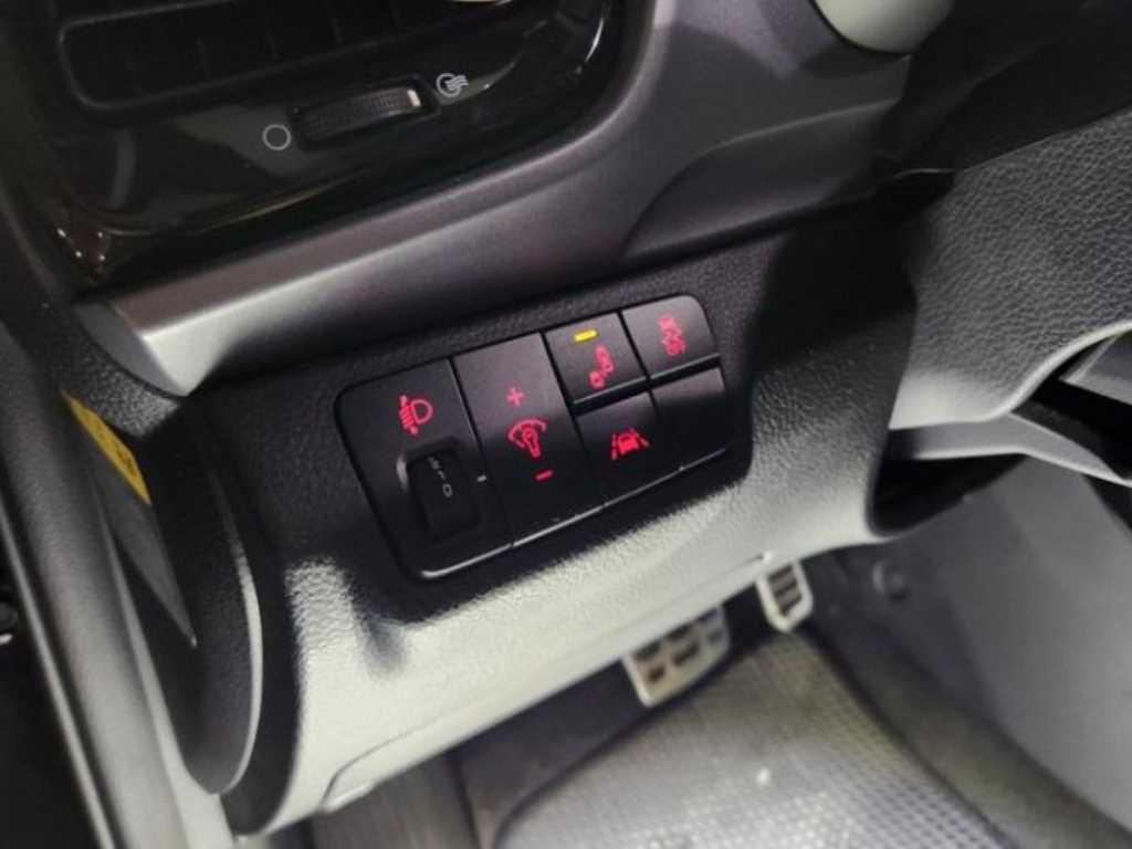KIA Stonic - Vista 8