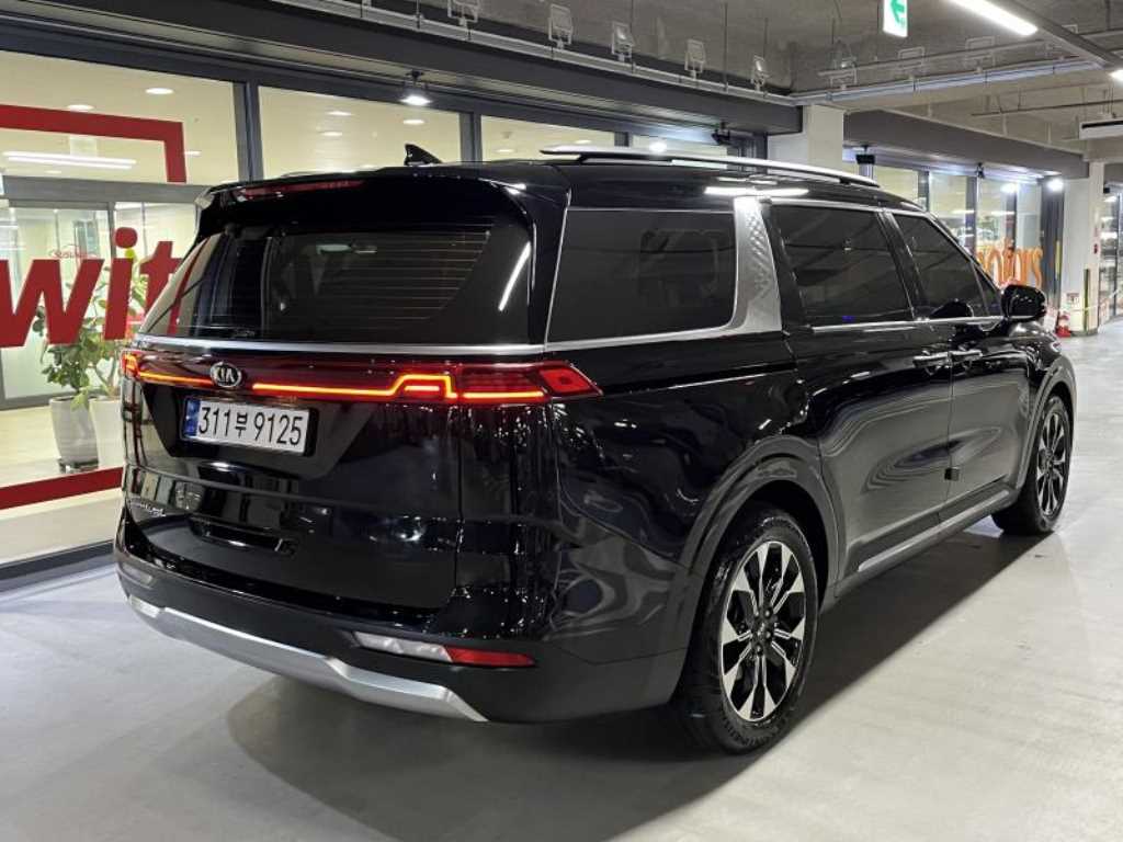 KIA Carnival - Vista 4