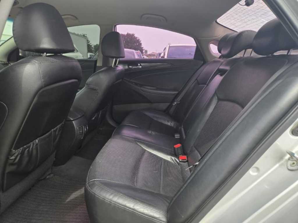 HYUNDAI Sonata - Vista 6