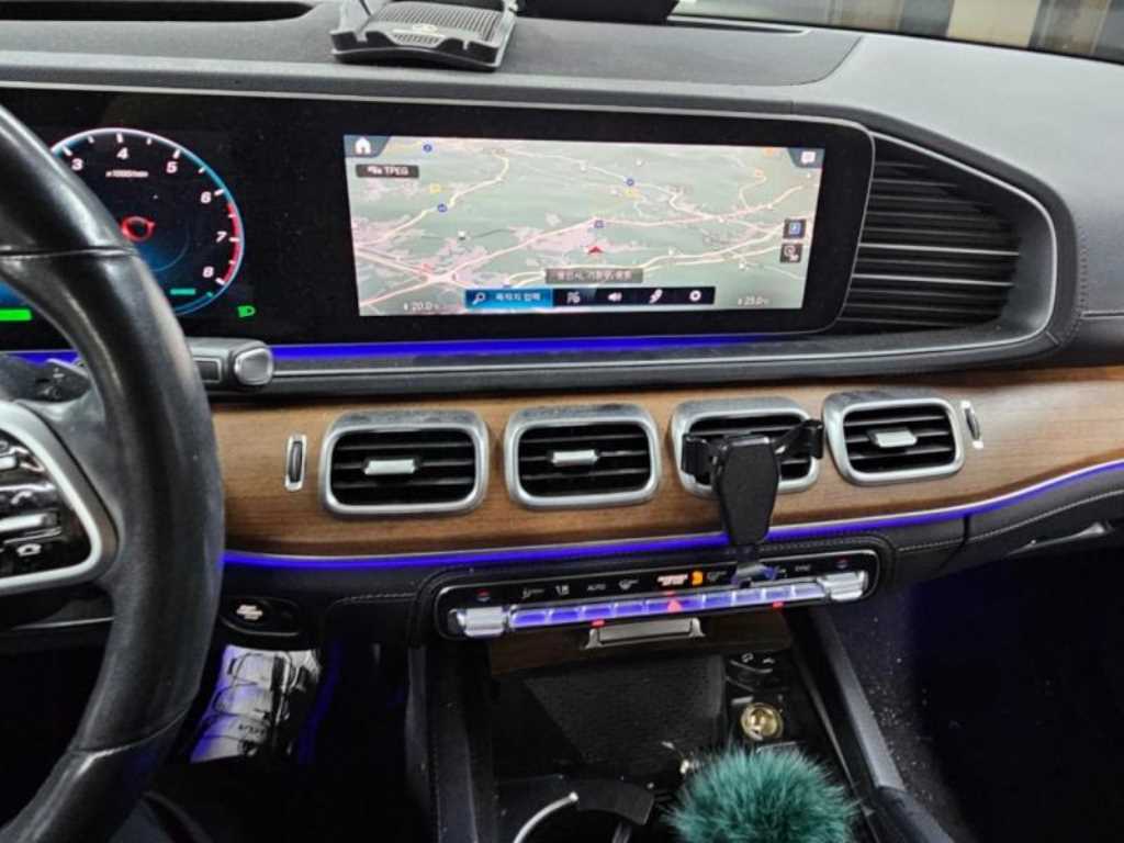 Mercedes Benz GLE Class - Vista 7