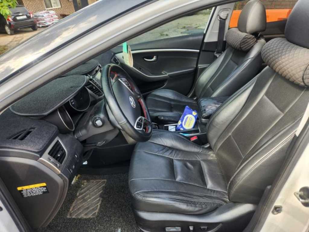 HYUNDAI i30 - Vista 7