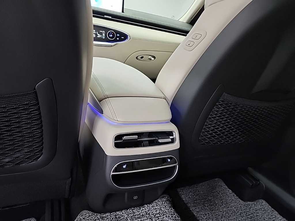 Genesis GV70 2024 Blanco - Importación desde Corea - HF Imports Iquique - Foto 13