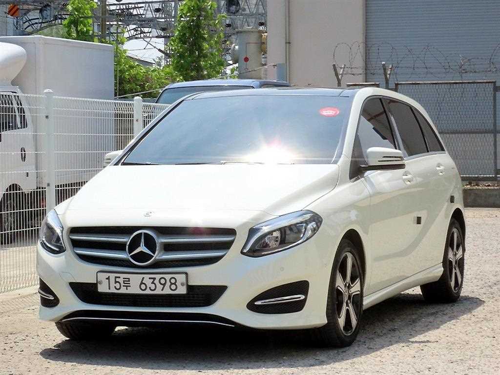 Mercedes Benz B Class (MY B) - Vista 2