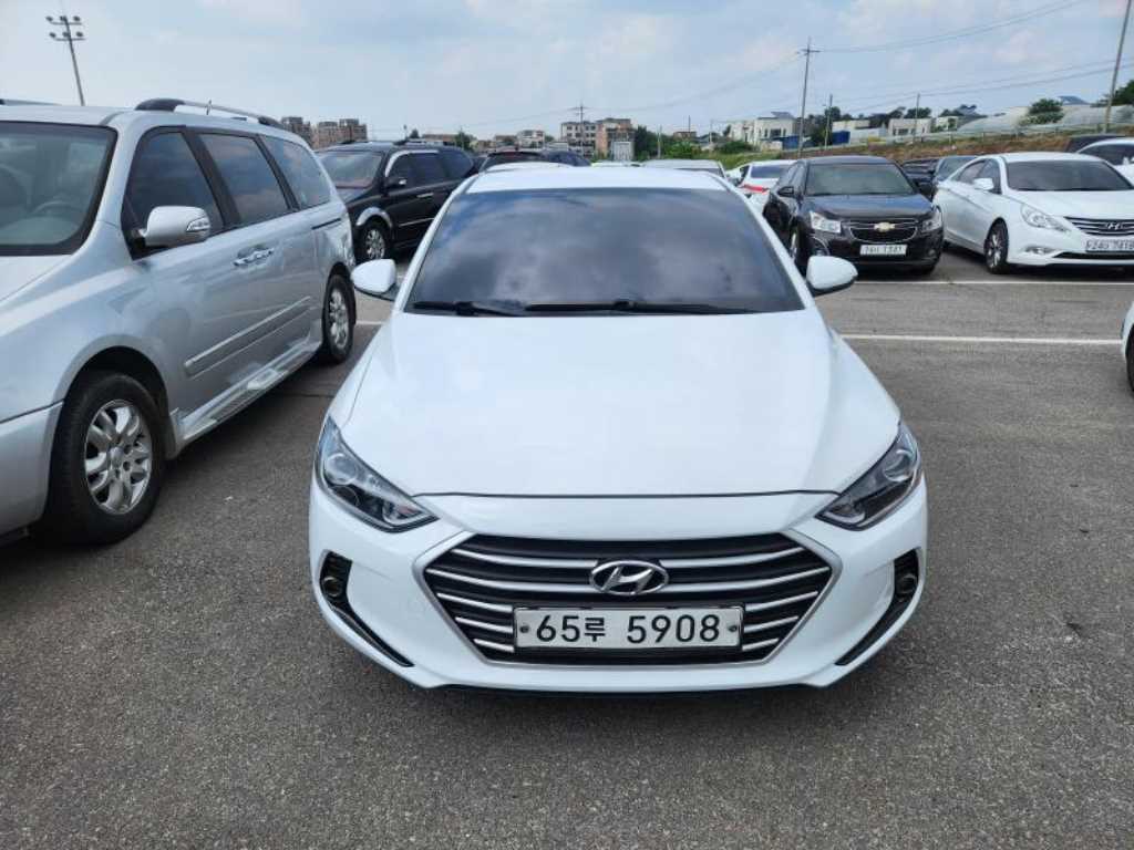 HYUNDAI Avante 2018 - Importación desde Corea - HF Imports Iquique - Foto 1