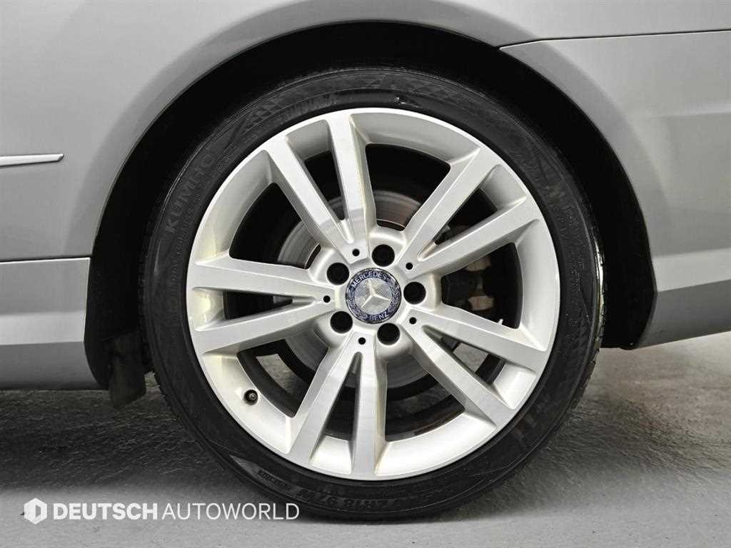 Mercedes Benz E class - Vista 5
