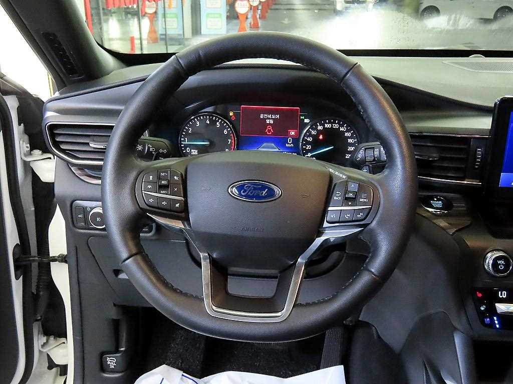 Ford Explorer - Vista 8