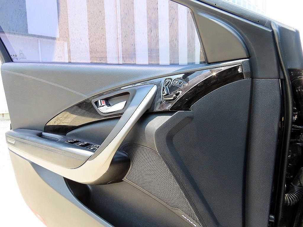 HYUNDAI Grandeur - Vista 11