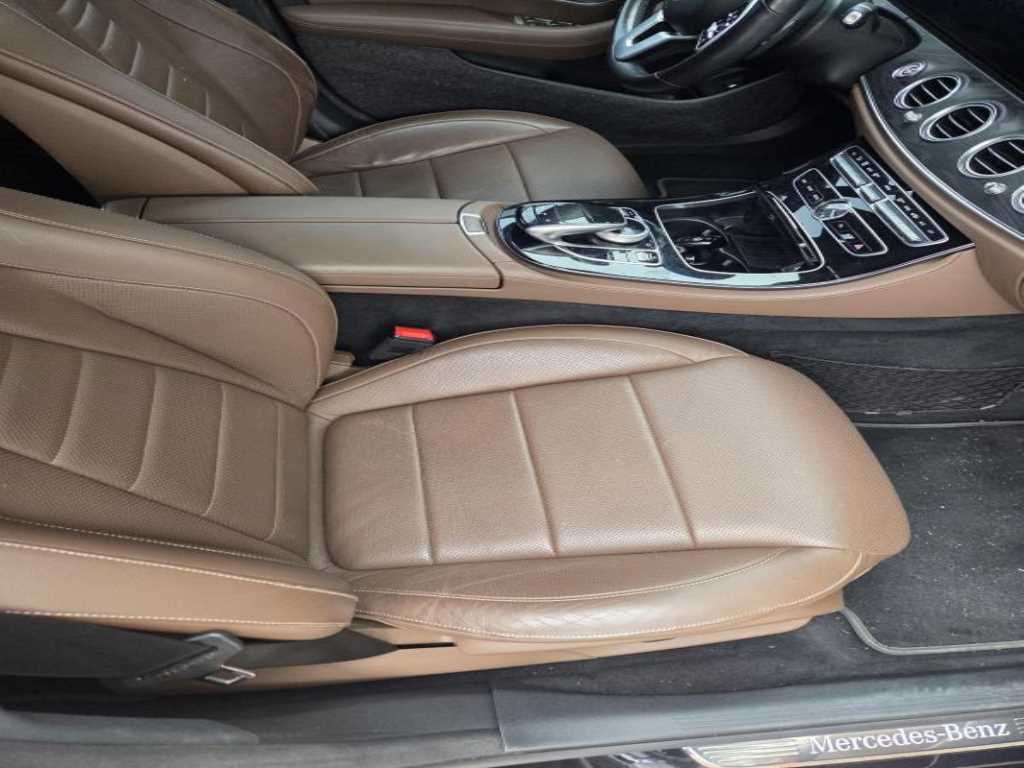 Mercedes Benz E class - Vista 5