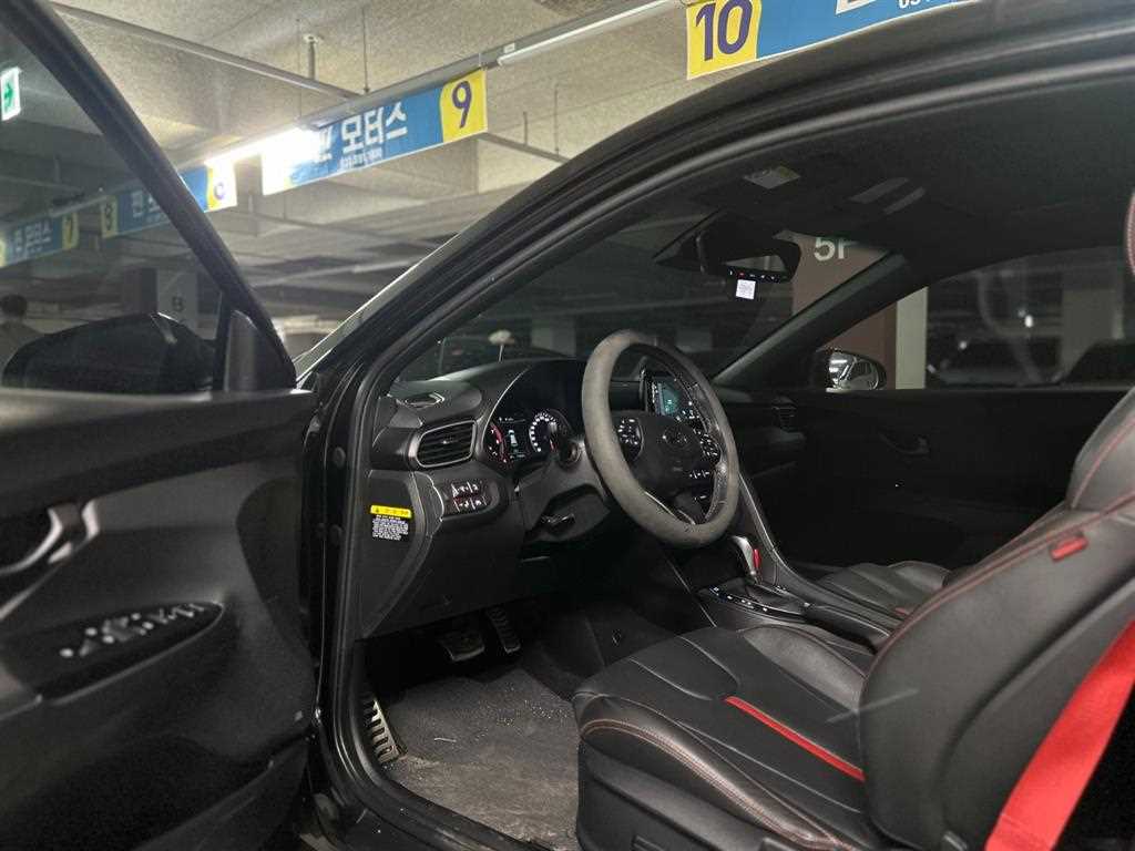 HYUNDAI Veloster - Vista 3