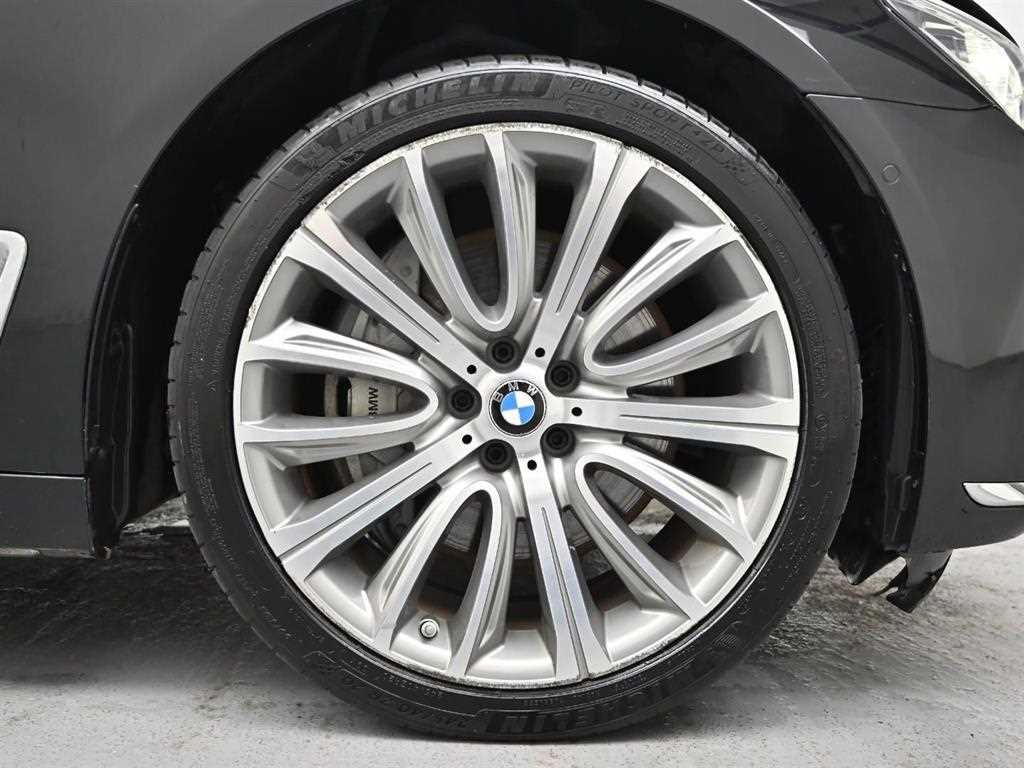 BMW 7 Series - Vista 6