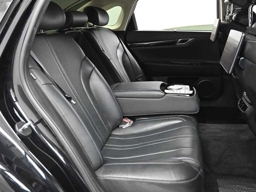 Genesis G80 - Vista 12