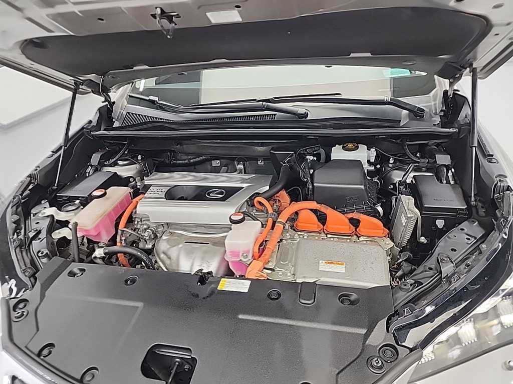 Lexus NX - Vista 5