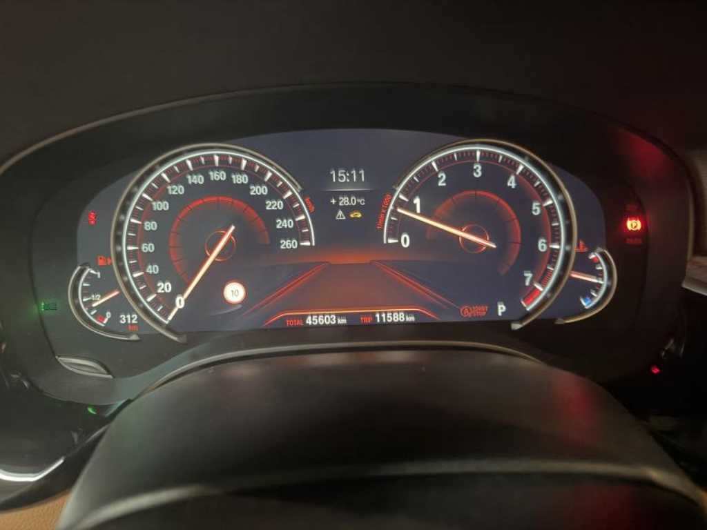 BMW 5 Series - Vista 5