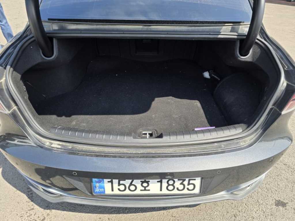 HYUNDAI Grandeur - Vista 5