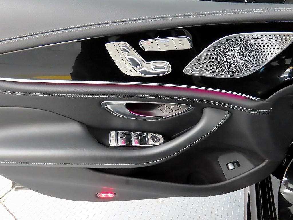 Mercedes Benz AMG GT - Vista 11