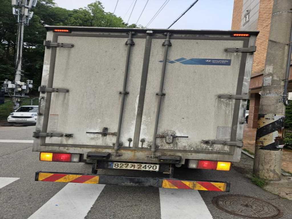 medium and large cargo truck - Vista 5