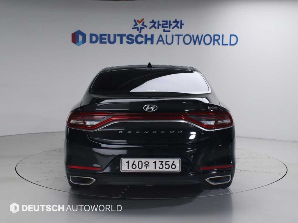 HYUNDAI Grandeur - Vista 4