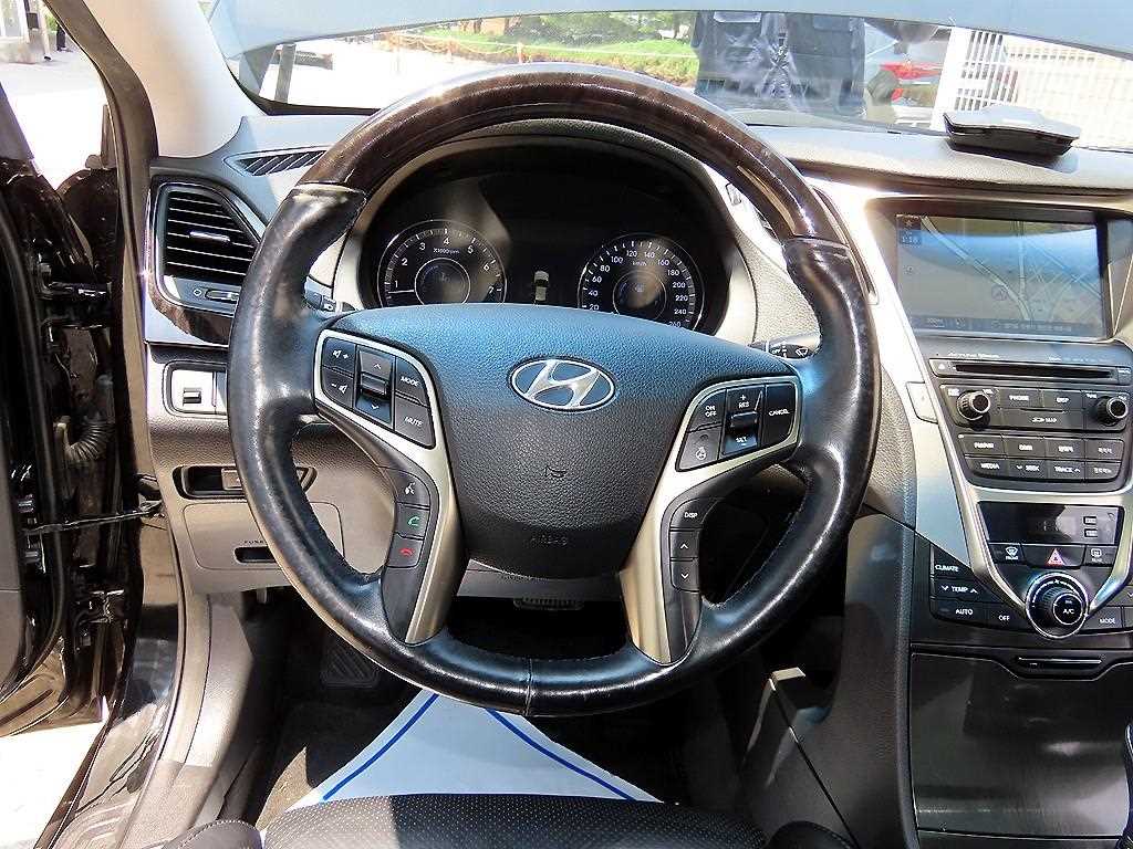 HYUNDAI Grandeur - Vista 8