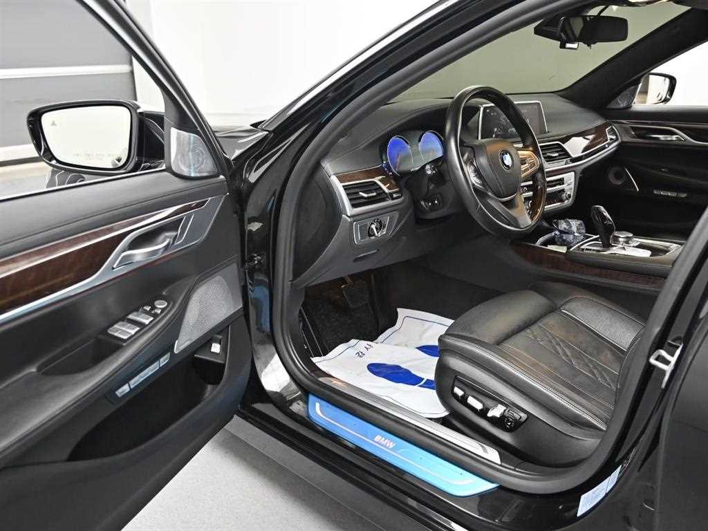 BMW 7 Series - Vista 12