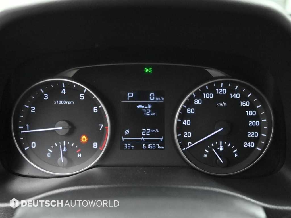 HYUNDAI Avante - Vista 8