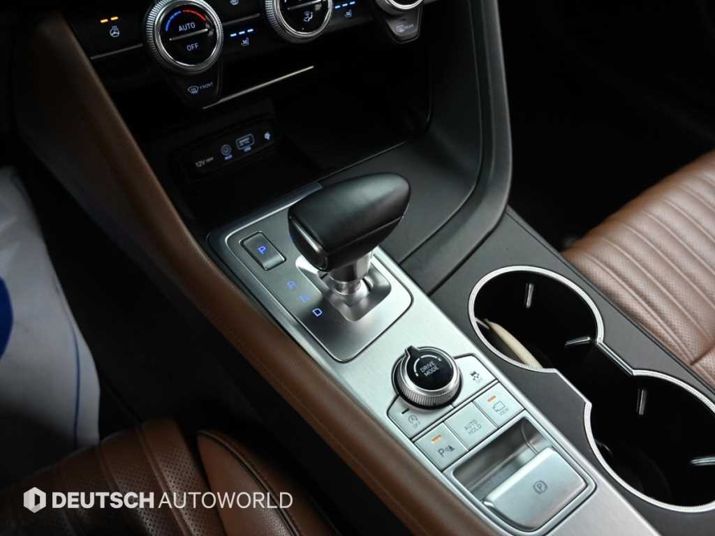 Genesis G70 - Vista 9