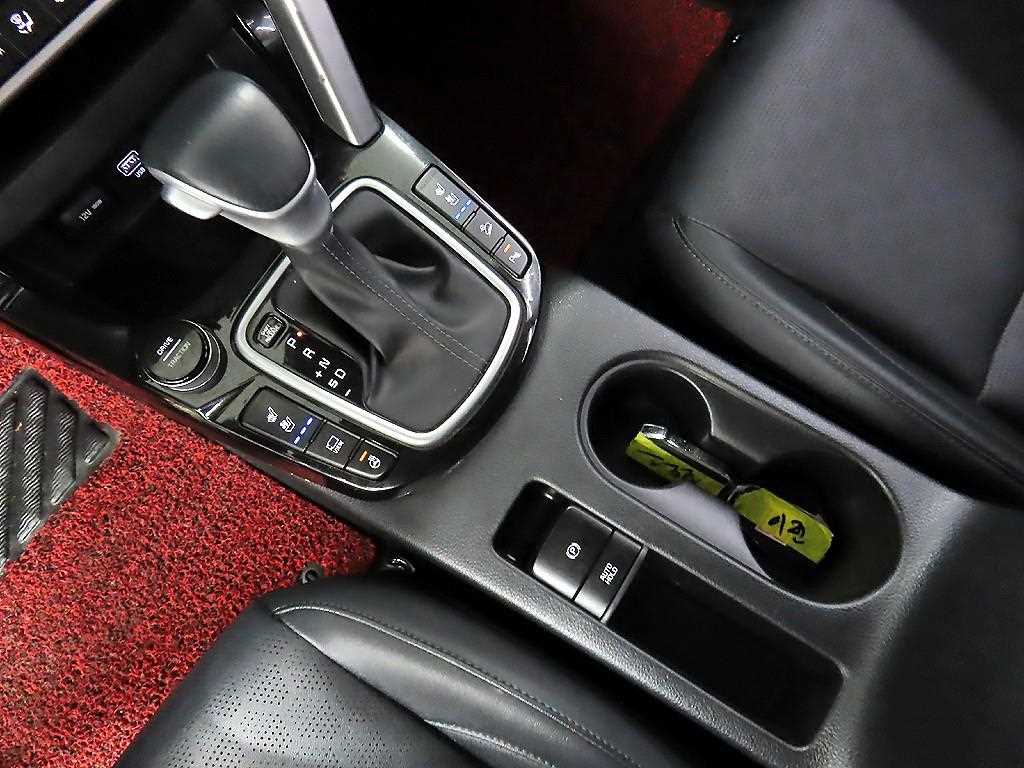 KIA Seltos - Vista 10