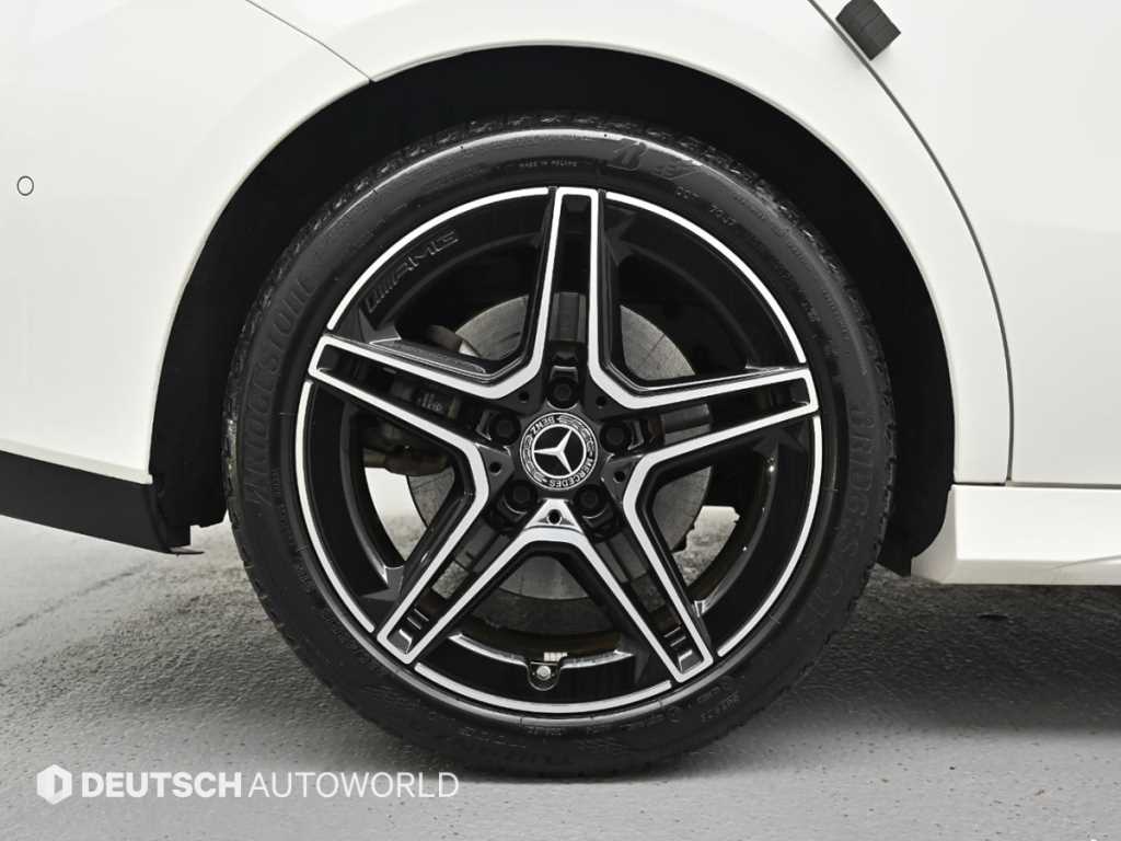 Mercedes Benz CLA Class - Vista 5
